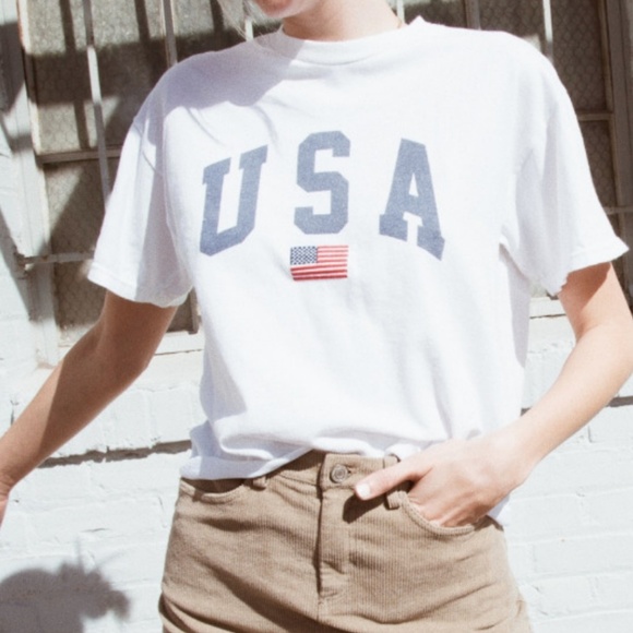 NWOT Brandy Melville USA Cropped Tee - Picture 3 of 3